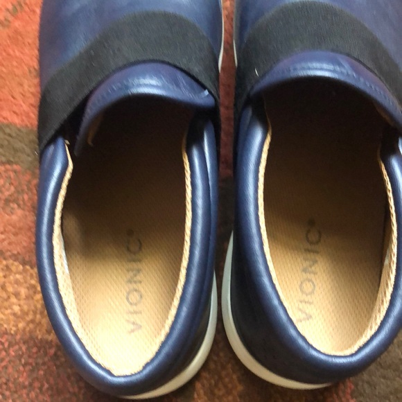 vionic calina sneaker